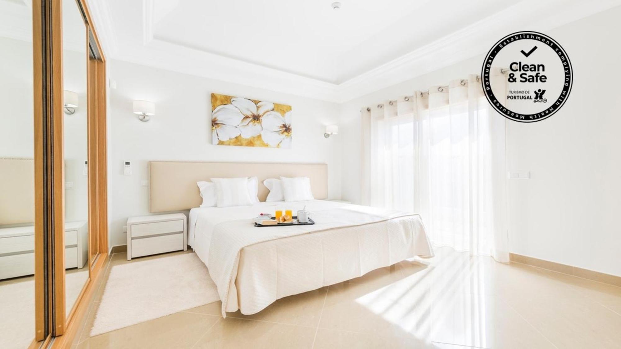One-Bedroom Apartment,444947835:JPEG
