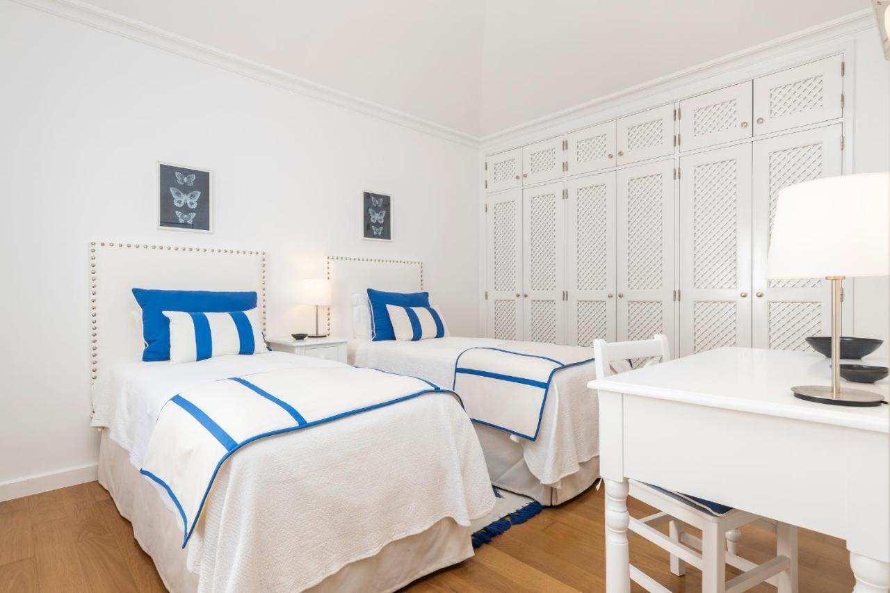 Two-Bedroom Apartment,1274442376:JPEG